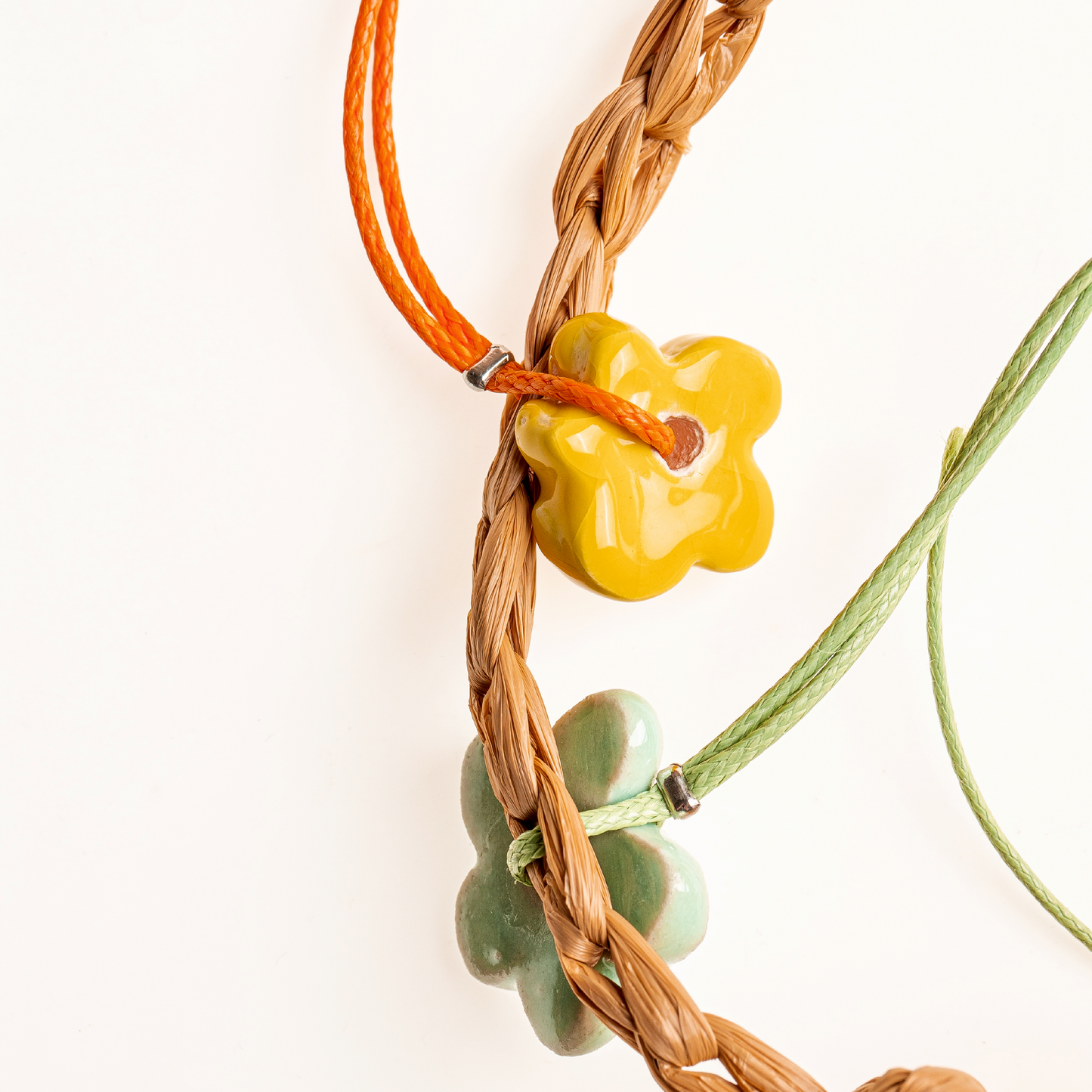 Naive-Style Raffia Bag with Flowers