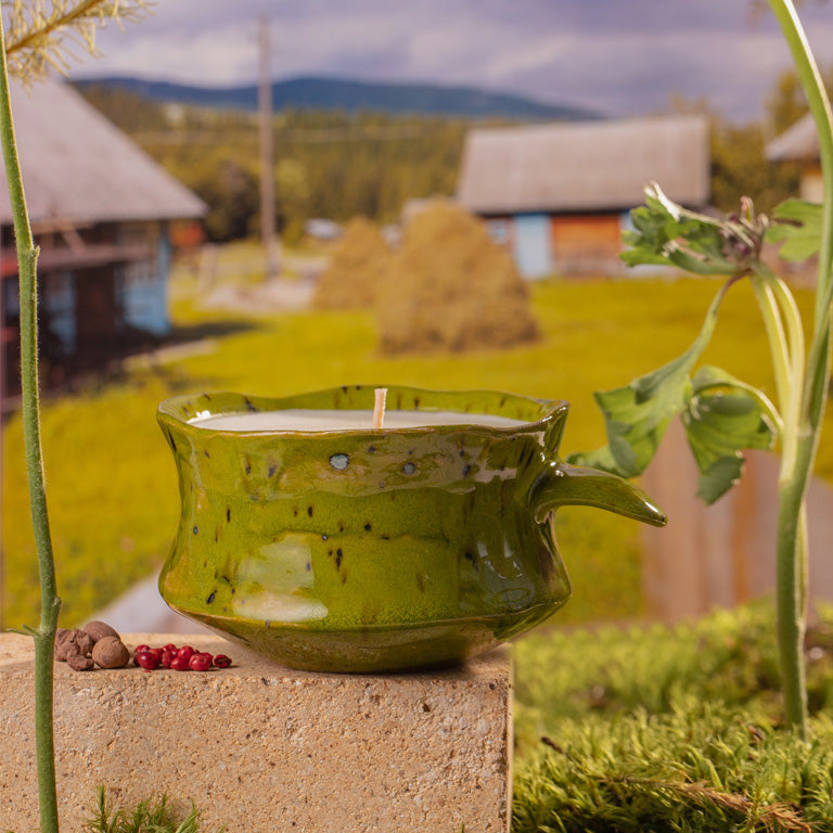 “Podorozhnyk” – Plantain Leaf Soy Candle