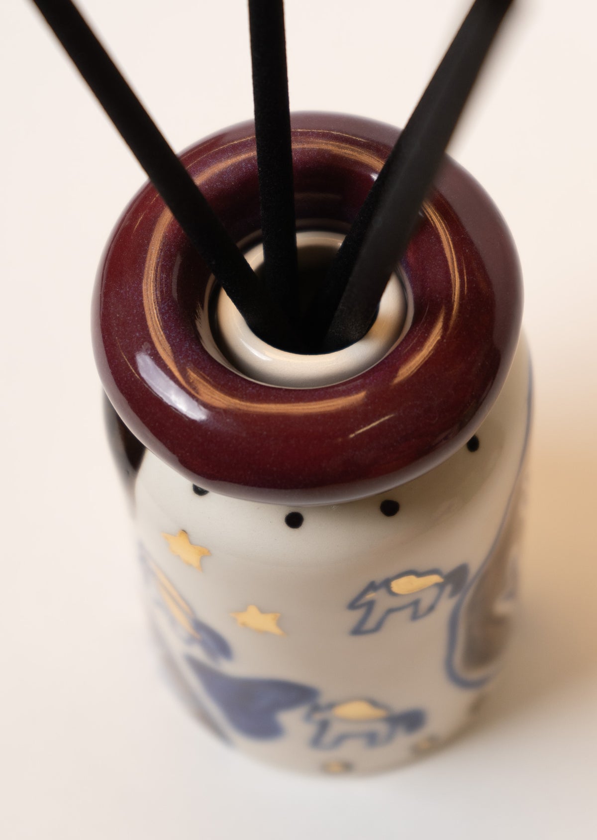 Festive Scent Diffuser with Little Horses